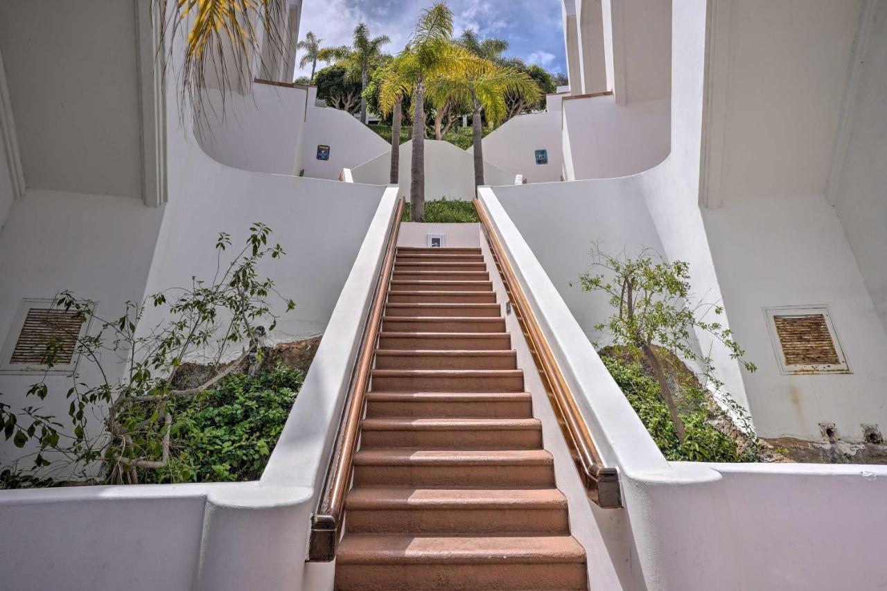 Quiet Avalon Getaway Villa With Ocean View And Balcony Exterior foto